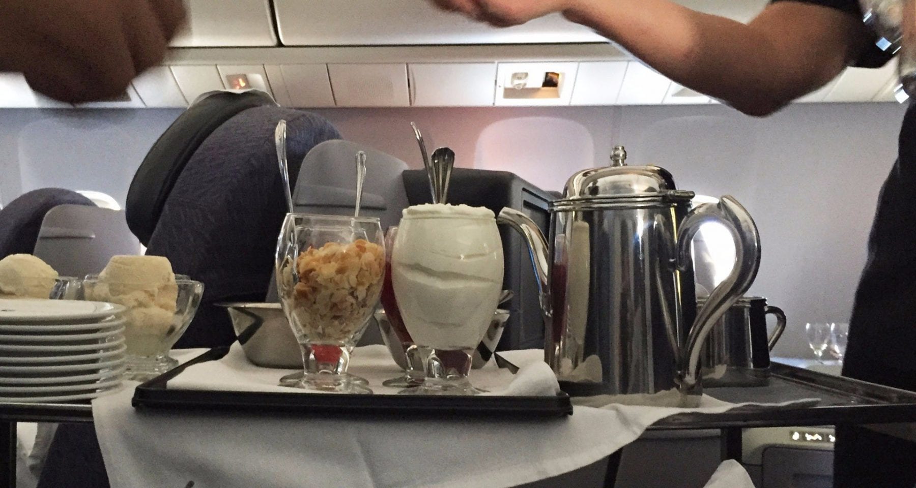 United Airlines dessert cart