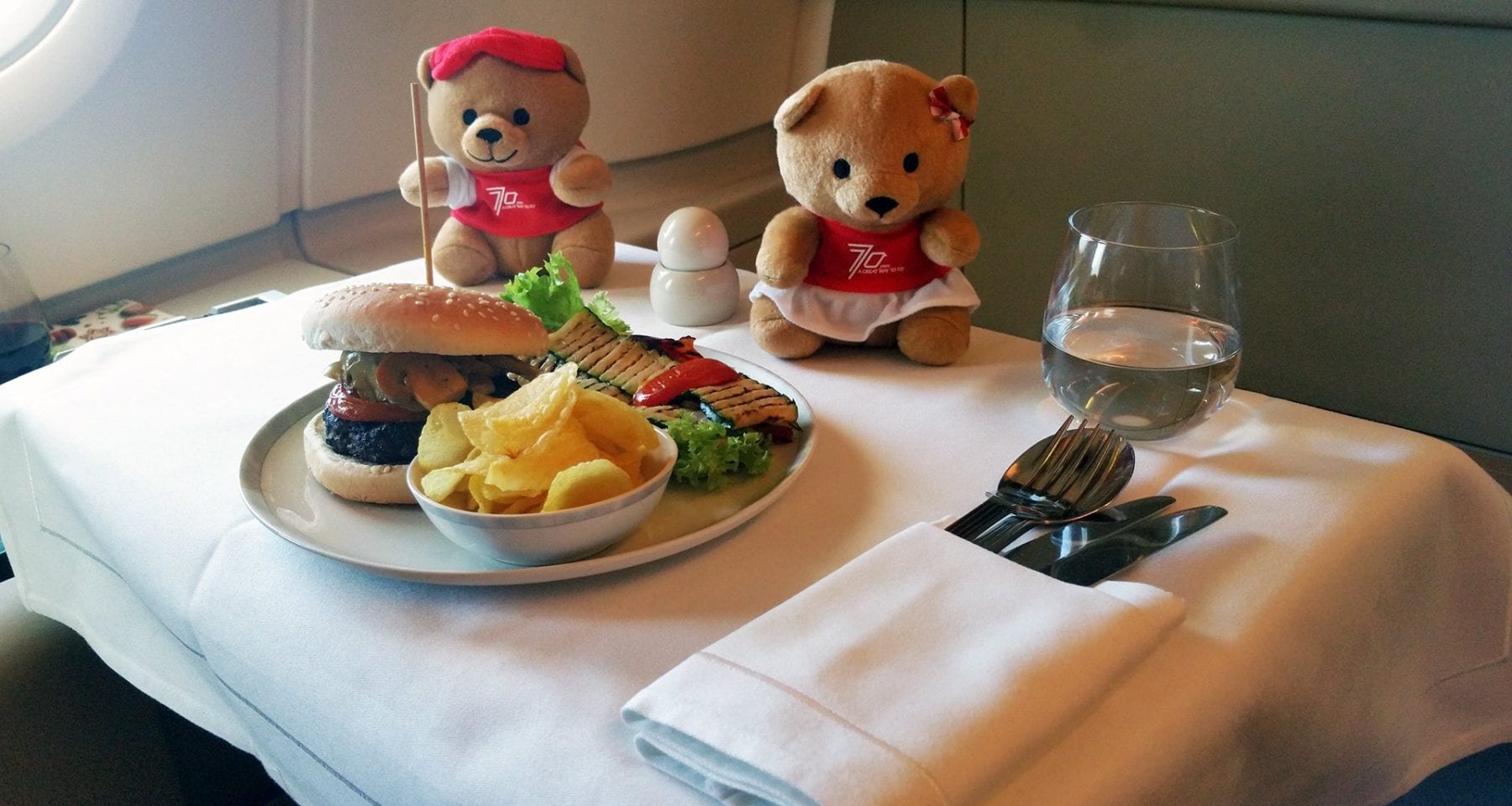 ingapore airlines business class kids burger meals