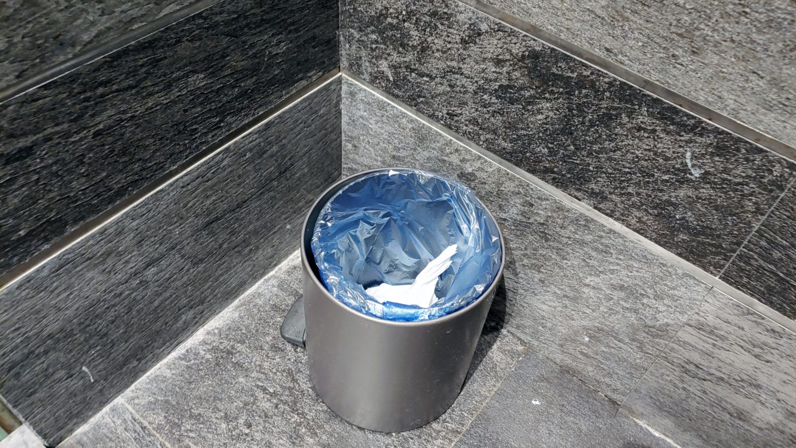 Bathroom Bin Thin