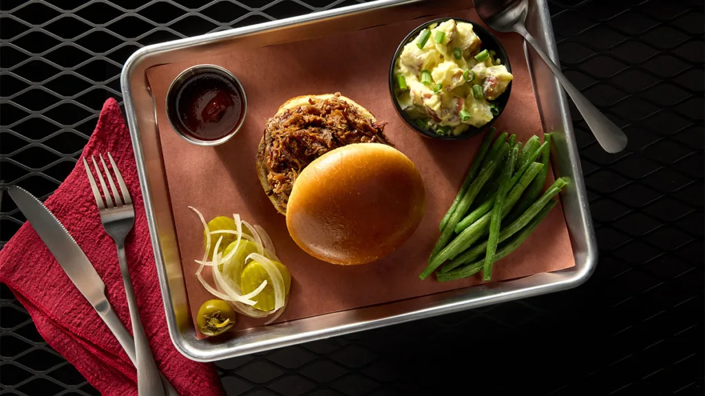American Expands Pecan Lodge Barbecue to DFW Flights 3 080726 PecanLodge Brisket sandwich